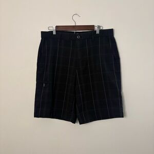 Greg Norman Men’s Size 32 Black Lightweight Plaid Golf Shorts